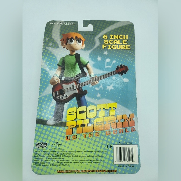 2011 MEZCO Scott Pilgrim vs. The World Purple Shirt 6" Vinyl Action Figure NEW - Picture 6 of 6